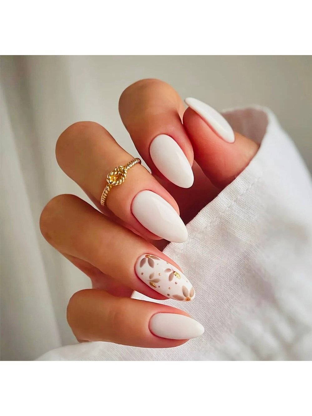 New - 24pcs -Glossy -White -Reusable Press-On Nails with Flower Designs